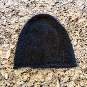 Babaton Cashmere Beanie